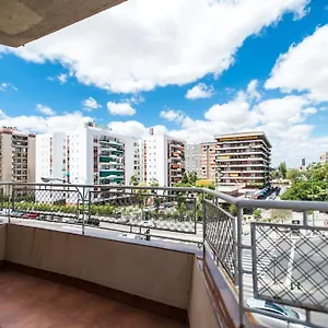  Apartamento Amplio Piso En Nervion, Excelente Zona De La Ciudad.
