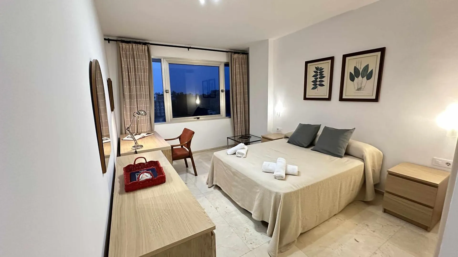 Estupendo Apartamento Junto A Plaza De Espana Sevilla 0*,